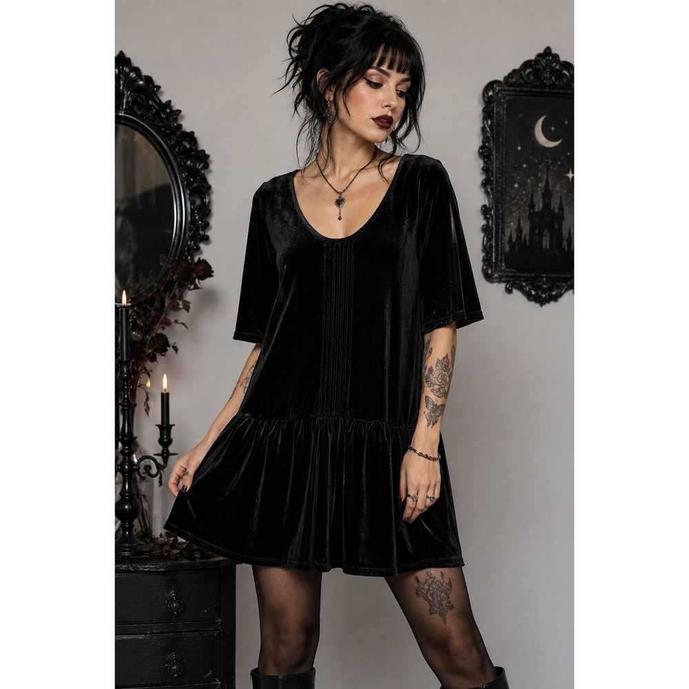 Hinge Black Velvet Tunic Top Medium V Neck Pleated Peplum‎ Short Sleeve